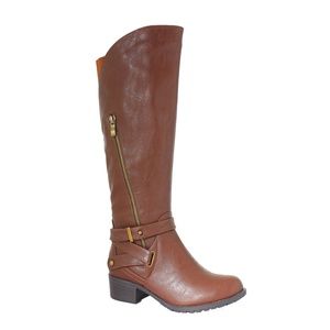 NWT Intaglia California Wide Calf Boot Cognac